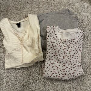 Cream and Gray Knit Tops Bundle